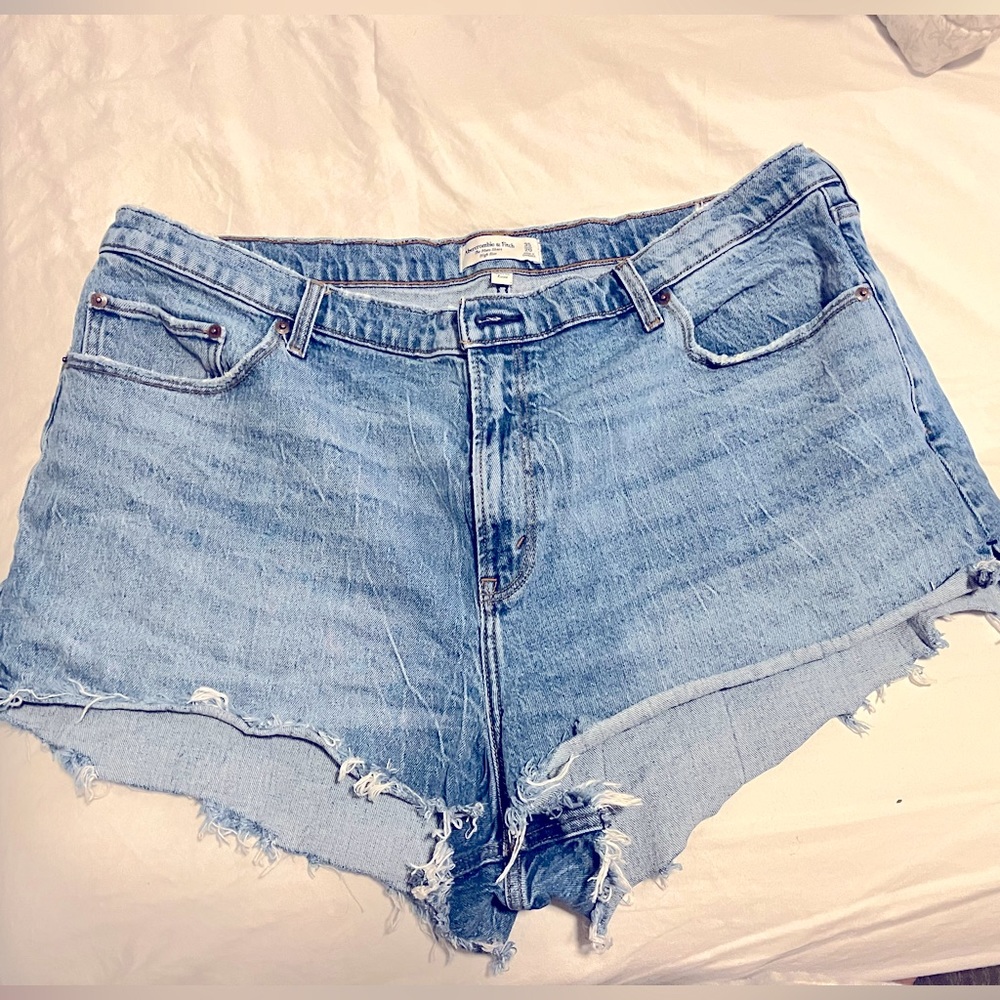 Abercrombie High Waisted Mom Shorts SZ 35 Curve Love